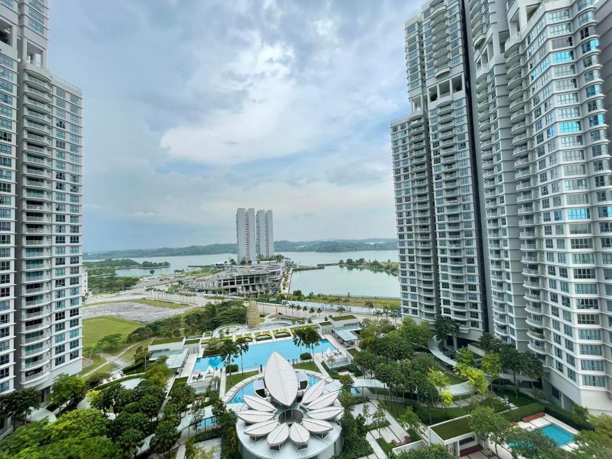 Teega Suites Puteriharbour By Wp Homestay Johor Bahru Exterior foto